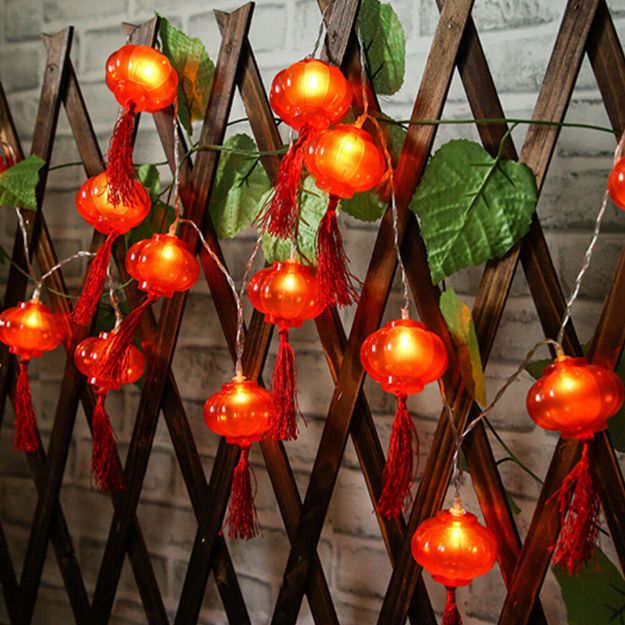 Picture of 3m 20 Lamp USB-Powered Chinese Lantern String Lights, Warm White Fairy Lights with 8 Modes and Remote Control